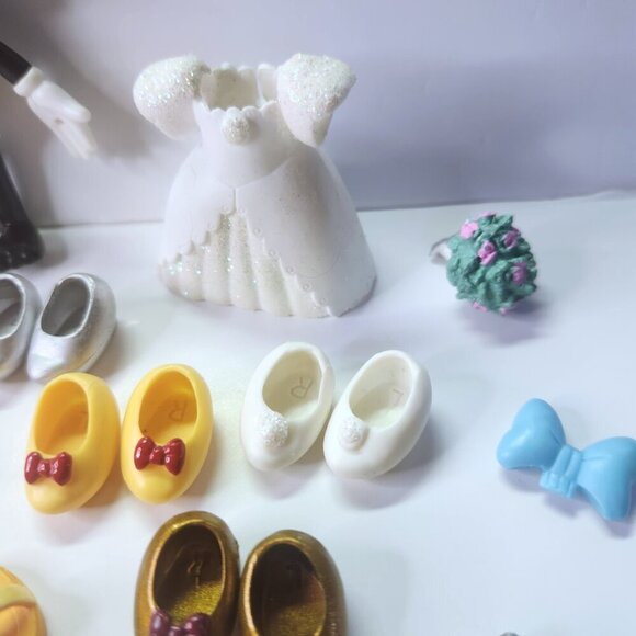 Disney Minnie Mouse Fashion Set Polly Pocket Dress up Lot 33 Individual Pieces - Picture 6 of 9